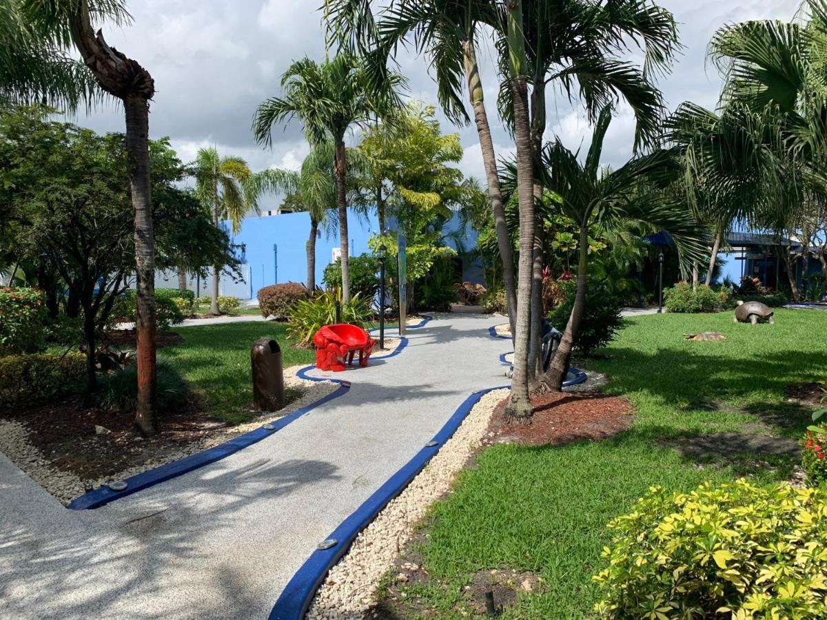 Rodeway Inn & Suites Fort Lauderdale Airport & Cruise Port Dania Beach Exterior photo